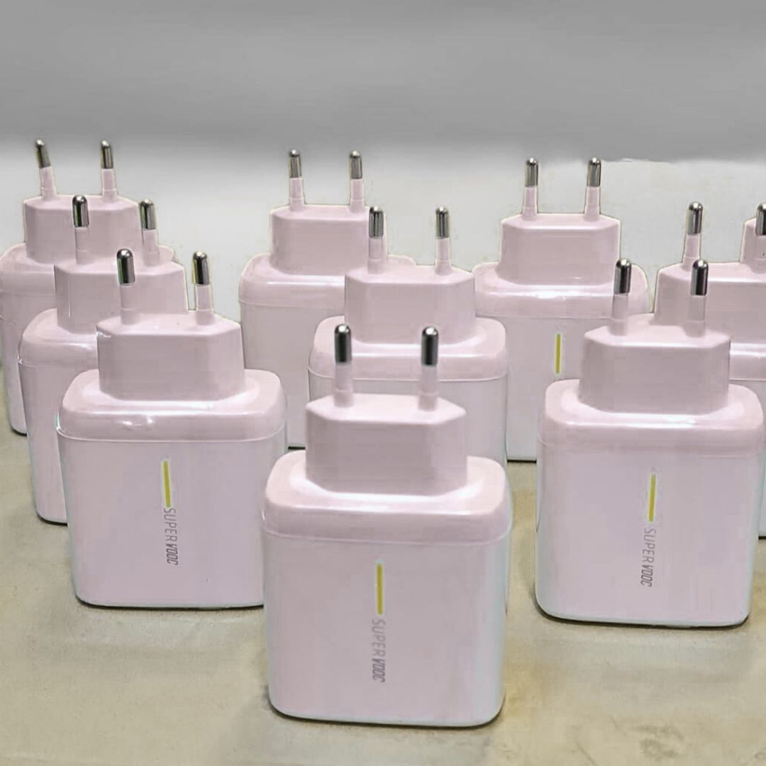 Voc Adaptor 65 Watt | IZM