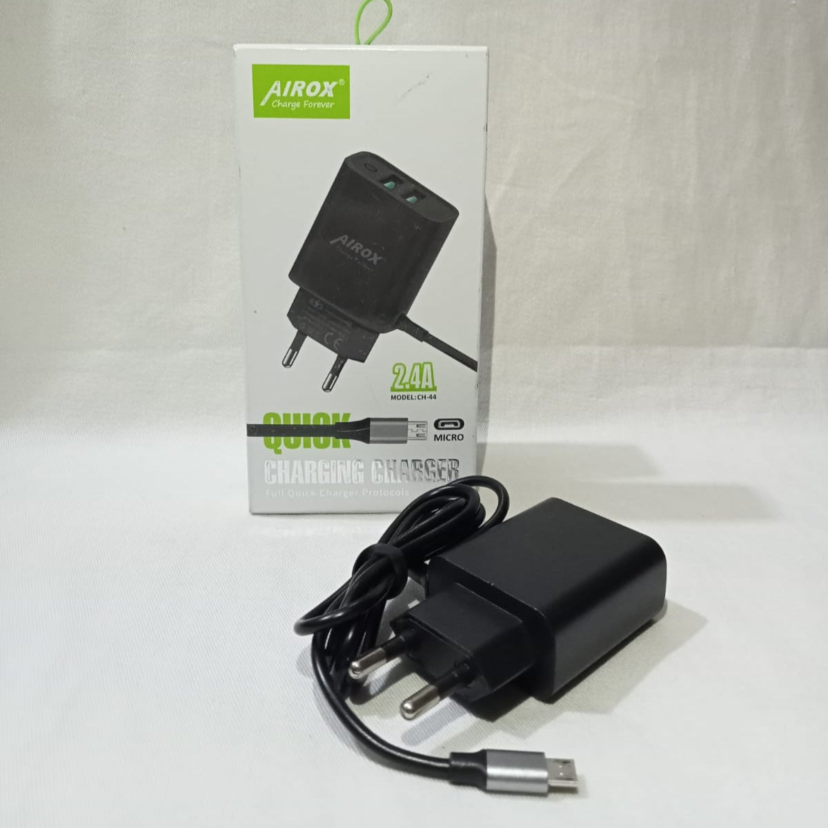 AIROX Quick Charging Charger CH-44 | IZM